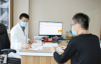 江阴长江医院男科医生看诊